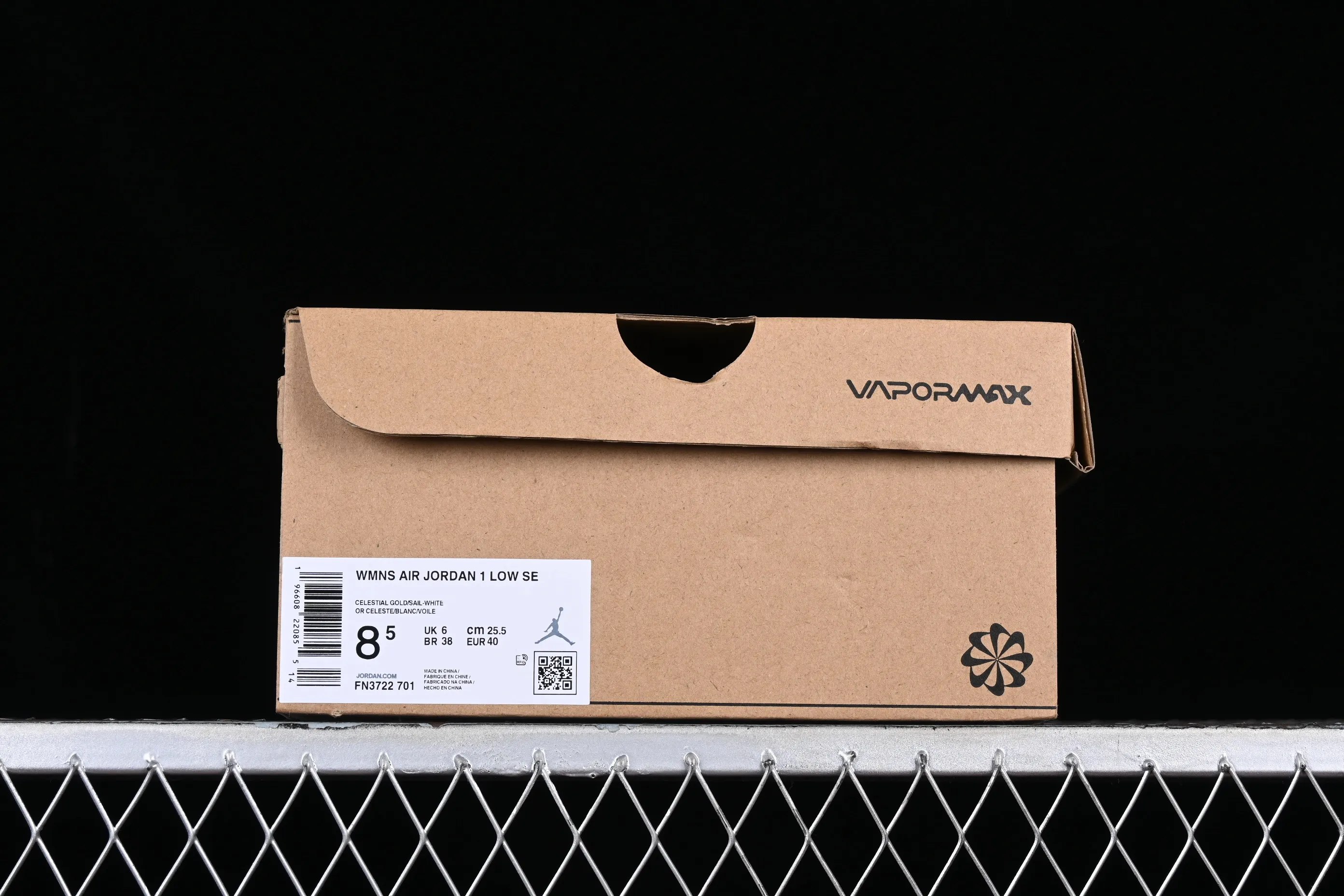 All categories Air Jordan Jordan series basketball shoes Air Jordan 1 Low Air Jordan 1 Low AJ1 Joe 1 electric embroidery white and yellow low-top cultural basketball shoes FN3722-701
